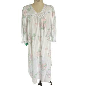 Vintage NWT 80s Miss Elaine Long Sleeve Pale Floral Cotton Nightgown Size Small
